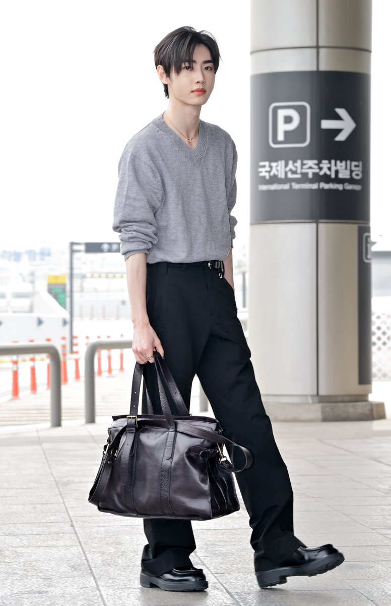 YTN芸能記者たちが挙げた今週の空港ファッションで目立った5人のスター