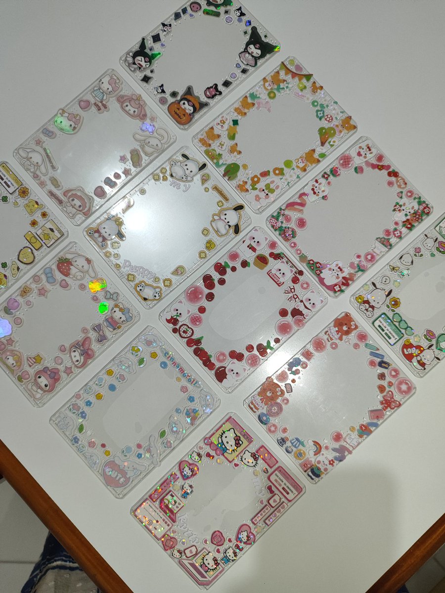 hakwo_o's tweet photo. oi gente
eu tô fazendo uns toploaders decorados e como eu nunca mexi com isso antes eu tô vendendo por um preço simbólico 

R$8,00 + frete (mini envios do superfrete)

levando 2 ou mais sai por R$7,00 cada ! 

mando fotos de cada um mais perto caso queiram. 🥺 https://t.co/gNLKMoq0AD