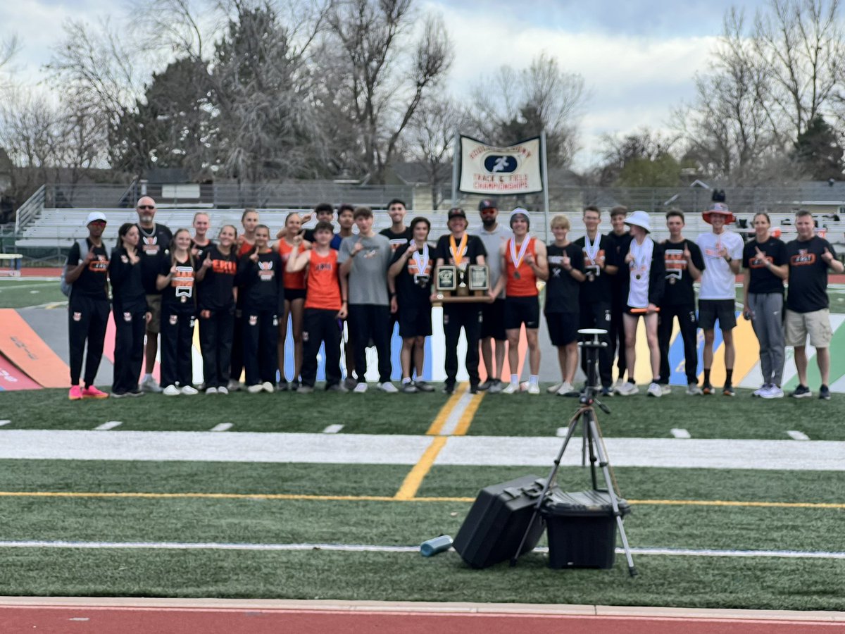 ErieHSAthletics's tweet photo. Congratulations to @ErieTigersTandF on the 7th place finish by our girls and 1st place finish by our boys today at the BoCo Championships! Wow! Great job, Tigers 🏆👟 @ErieHighSchool @ErieTigerMedia @TigersPrincipal @SVVSDFineArts @DPerfettiDeany https://t.co/IHpu4fytxy