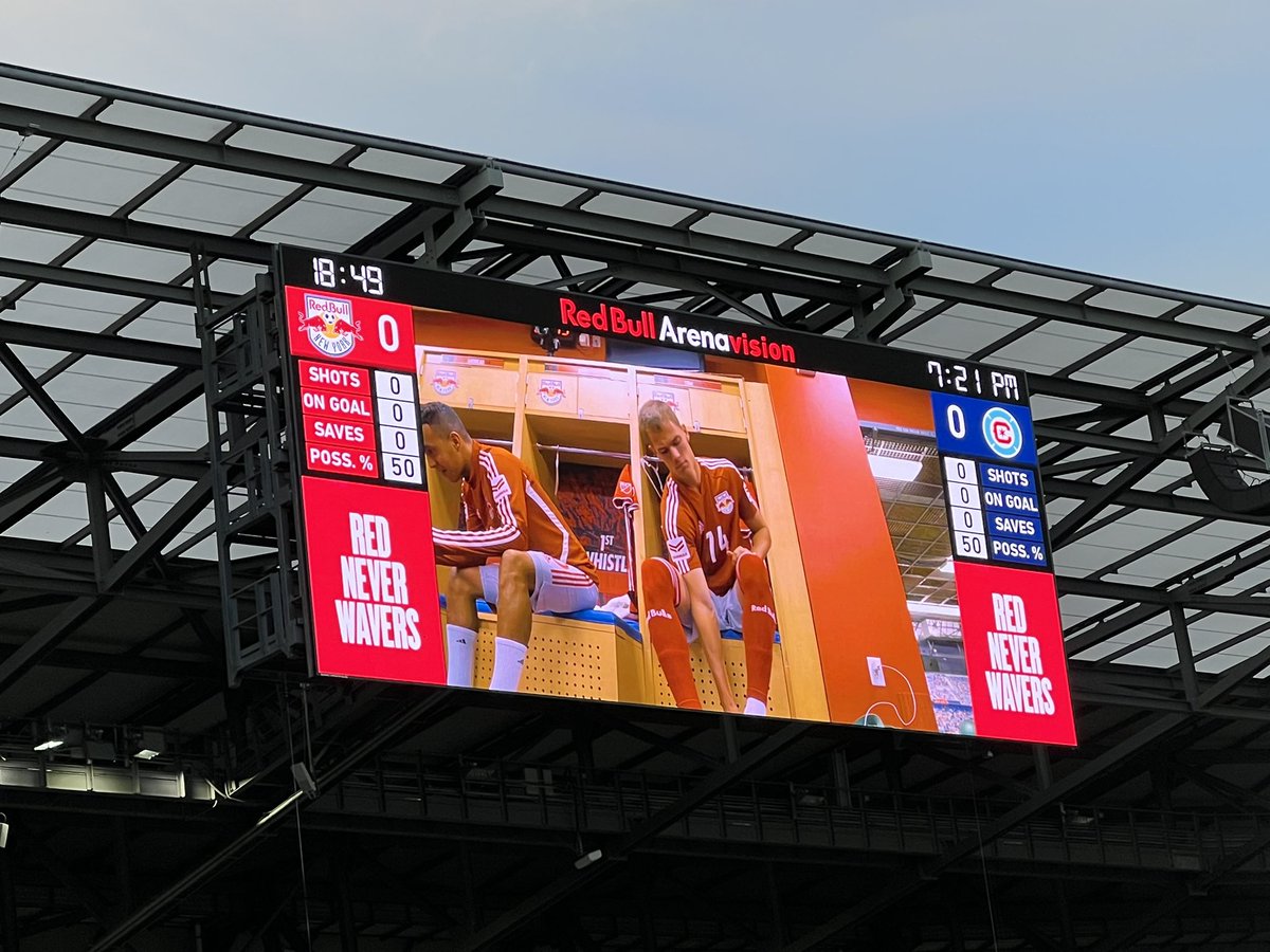 The Red Bulls pay tribute to Tom Barlow 🙌🏻 #cf97 #vamosfire