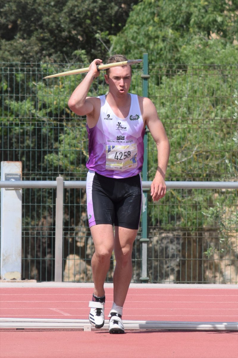 fatletismeib's tweet photo. #CEclubes 
DAVID ABRINES, RÈCORD DE BALEARS A JAVELINA: 63,92 METRES! 
Ho ha aconseguit a la 1ª jornada de la #LigaJOMA a Jaén! Com comença la temporada d'estiu el balear! 🔥 
Millora els 62,90 que registrà el maig de 2022. 

@atletismoRFEA @esportsIB #InfoFAIB https://t.co/FGz7D2O3dS