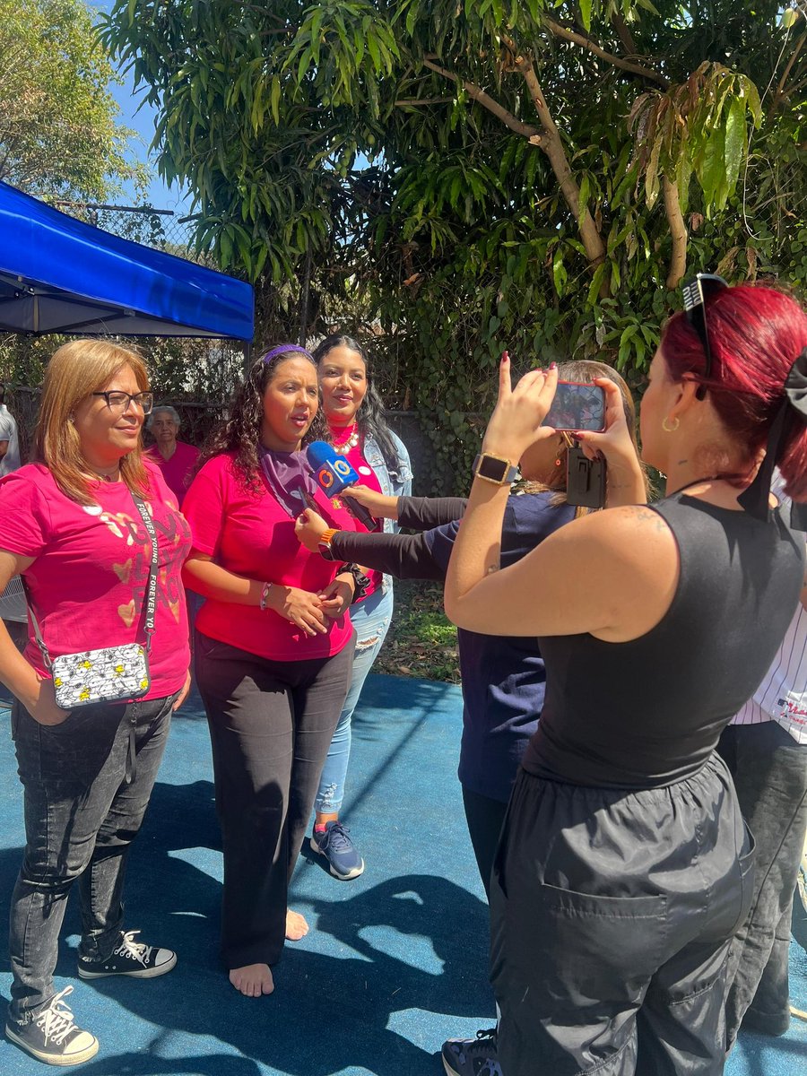 No les voy a adelantar mucho, Pero hoy fue quizás uno de los días más maravillosos que he tenido durante este año.

Que rico poder ayudar a alegrar corazones.

Gracias al <a href="/Caracas_FC/">Caracas Fútbol Club</a> por el apoyo, y a Valentina por hacer posible esta alianza. 

Pronto tendrán detalles 🥺