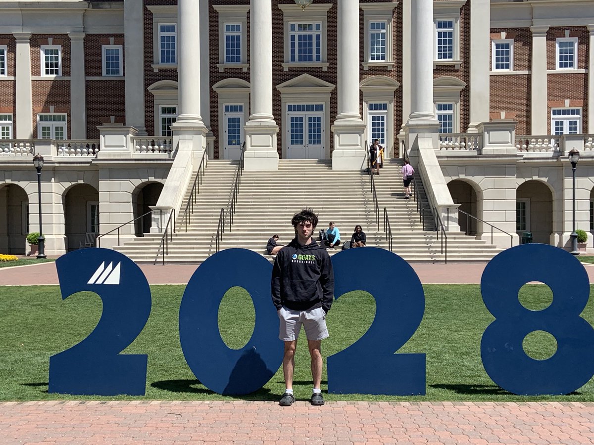 dannyfisher02's tweet photo. At CNU for admitted freshman day with ⁦@iamlukefisher⁩ https://t.co/W8Z5blDrHx