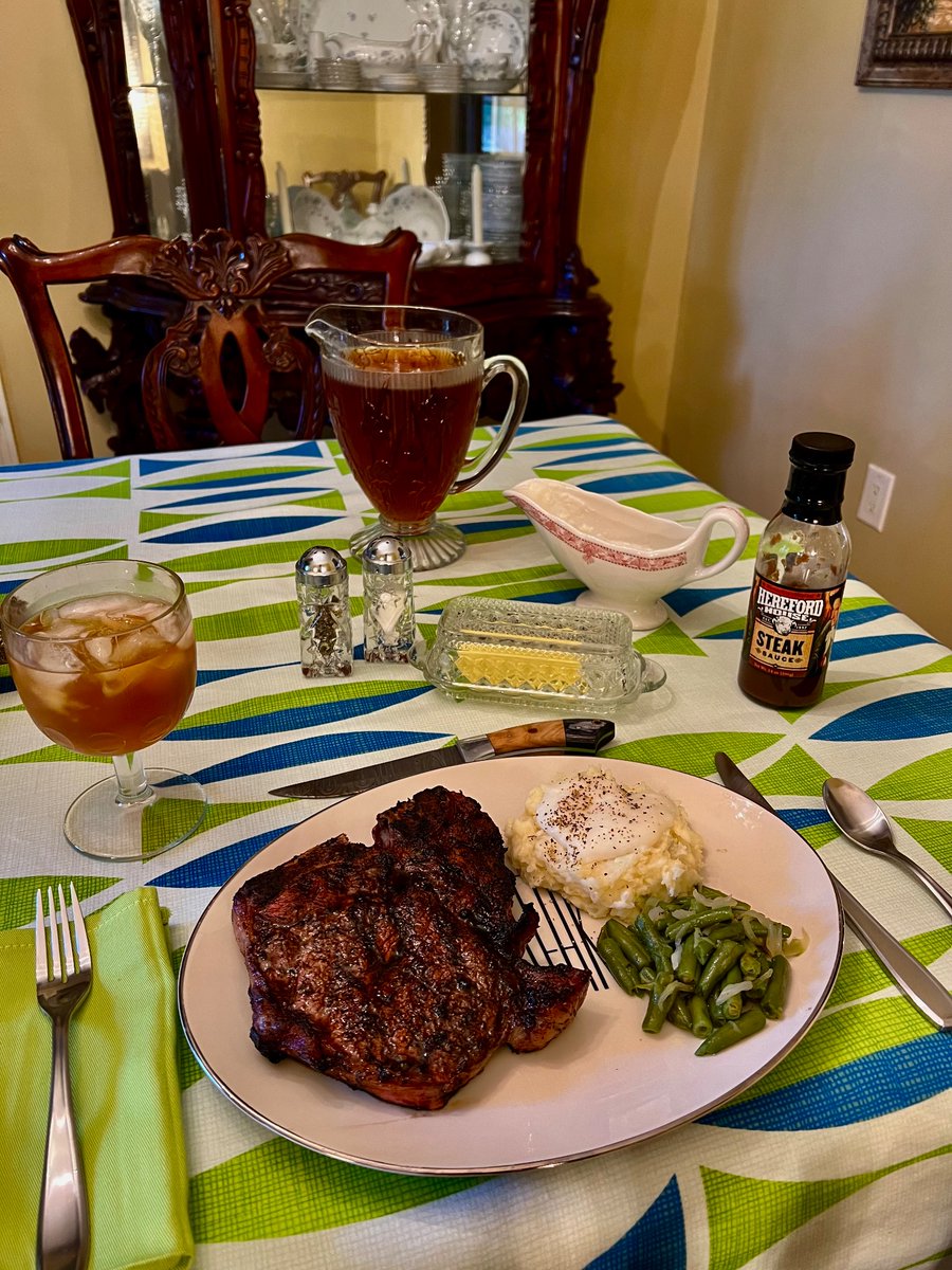 It has been yard day and pressure washing the house day. I had rather be on a hike but sometimes you have chores to do instead. I think a T-bone steak is in order after all my hard work. 😓 😃 I hope everyone is having a great weekend. #DinnerTime #WeekendVibes