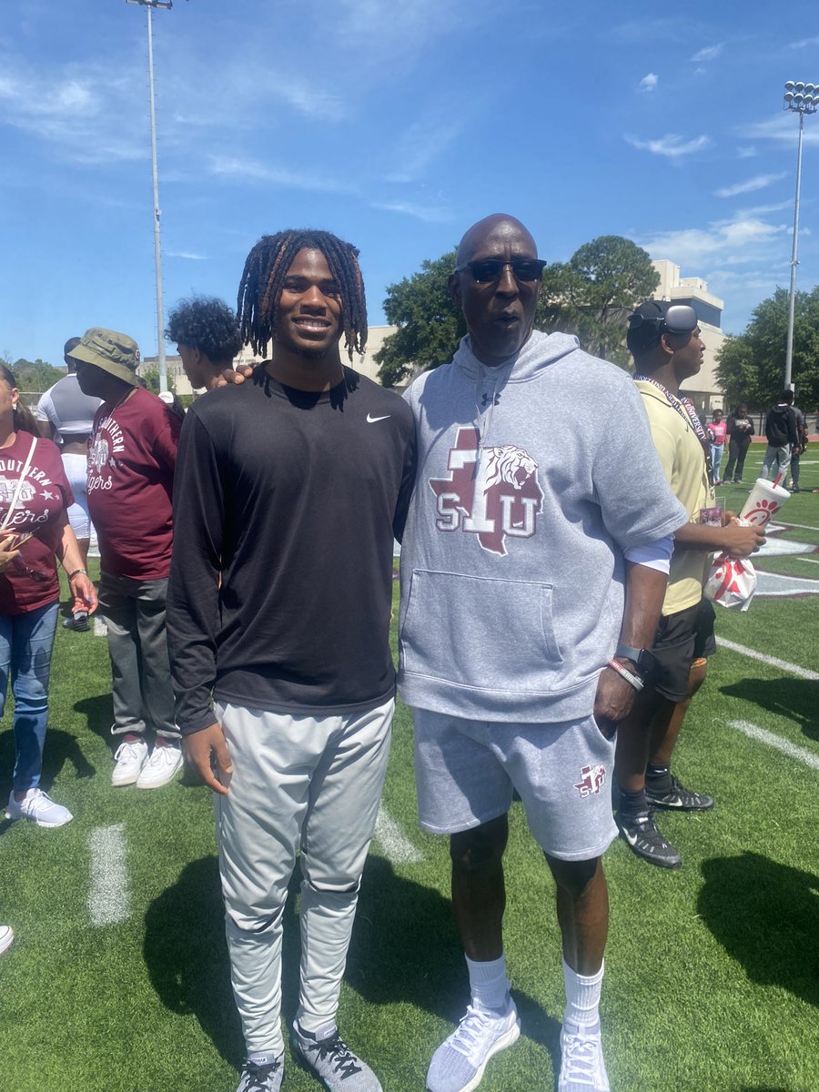 Had a great time at the @TSUFootball spring game love the environment and players and coaches @dishman_cris @CoachBParker17 @EliteRecruitSvc @DullesFootball