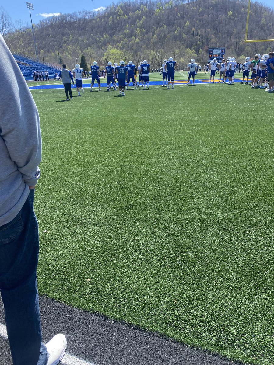 Thanks for the Junior day visit had a great time <a href="/MSUEaglesFB/">Morehead State Football</a> <a href="/CoachWoodmanMSU/">Jason Woodman</a> <a href="/CoachPerotti/">Matt Perotti</a> <a href="/CoachRo35/">Coach Roland Brady</a> and all the other staff. Great place.