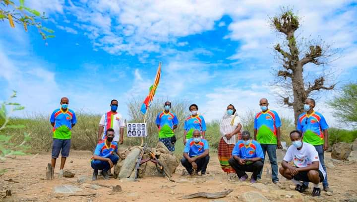 shurinti's tweet photo. " እቶም በሊዕኩም ትርስዑ ክትርስዕዎ ትኽእሉ ኢኹም፡፡ እቶም በሊዖም ዝዝኩሩ ግን ነዚ ክርስዕዎ ኣይኮኑን።እዞም ሰብ እዚኦም ናይ'ዛ ዝገበርዋ ዋጋ ክኸፍልዋ እዮም "፡፡

ቃል ጀ/ስብሓት ኤፍረም 
#EritreaSalutesItsMartyrs #Finalandbinding https://t.co/FBSSWtEiVO