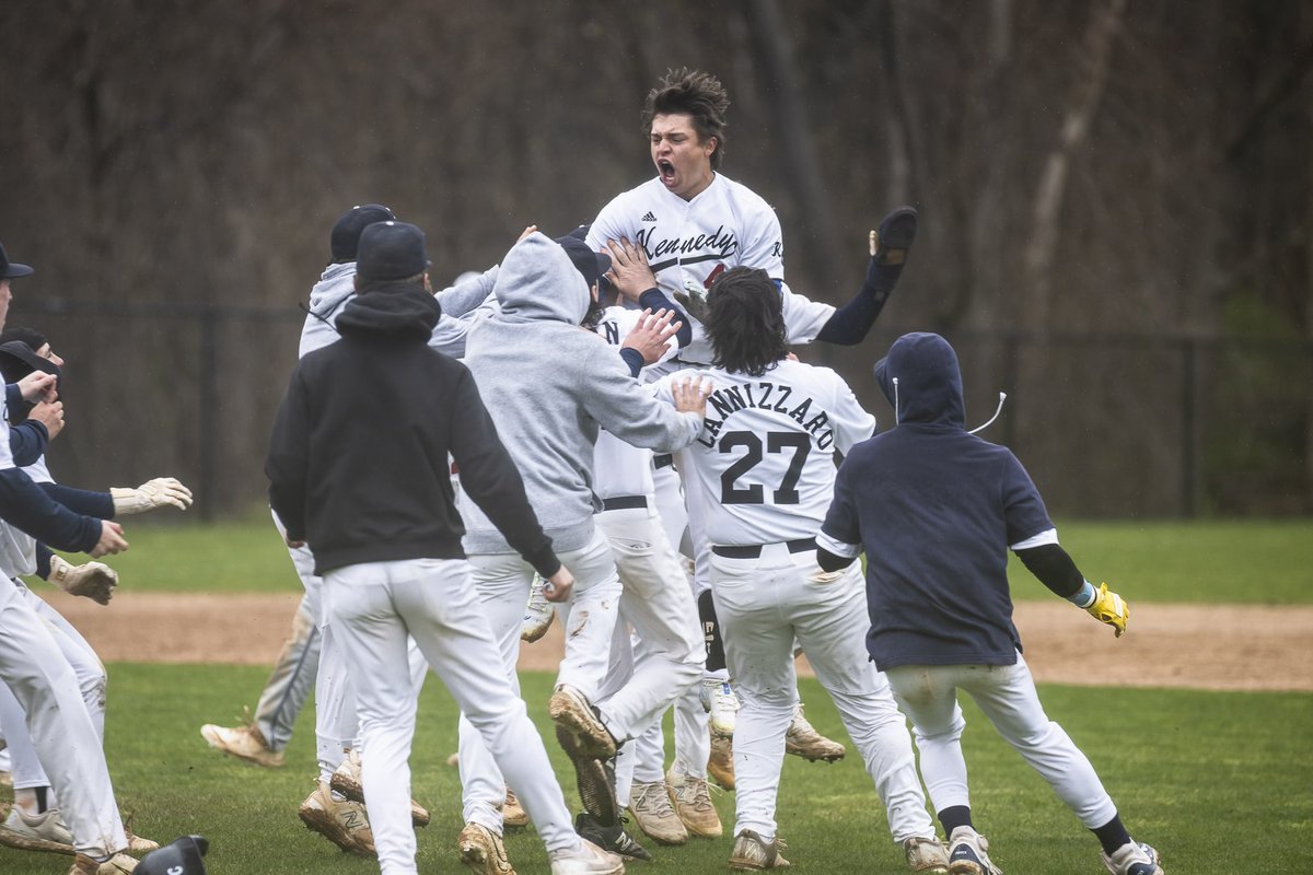 kcgaelsbsbl's tweet photo. Special Teams, Special Plays, Special Players ☝️ https://t.co/nNDYvftLtO
