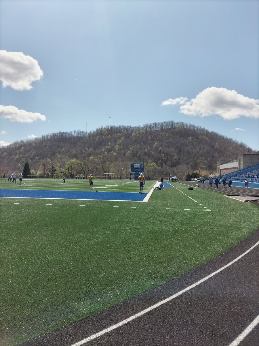 Shockley9LHS's tweet photo. Thank you @MSUEaglesFB for an awesome Spring game day. Thank you @CoachA_Schmidt @coachweiss30 @CoachEverhart. I'm looking forward to the future. @IndianaPreps @CoachJeffSmock @CoachYoder1 @c_fouts https://t.co/YG5v6MQyFD