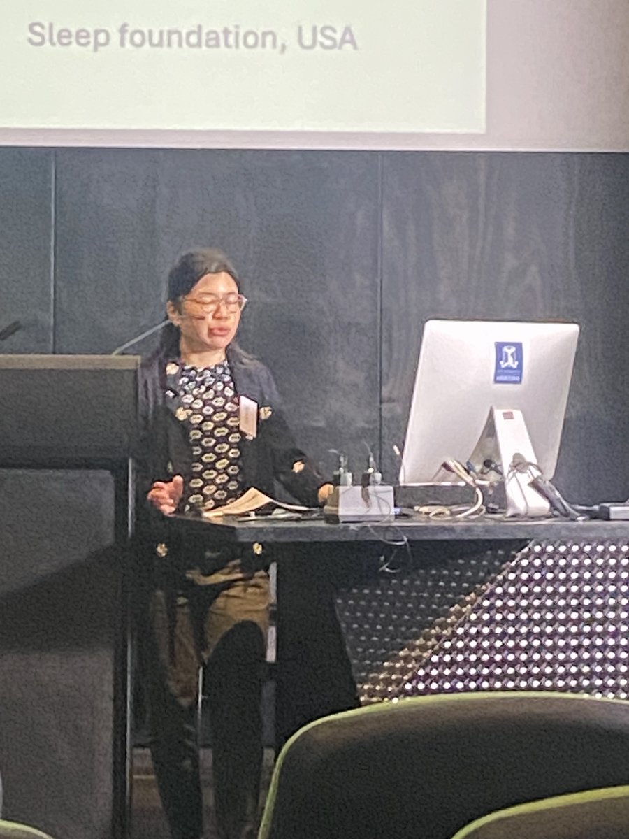 Sleep problems are common in DEEs and can be part of the underlying disorder. Dr Annie Chiu, Paediatric Epilepsy Fellow @Austin_Health @ingridscheffer #DEE #GETA2024