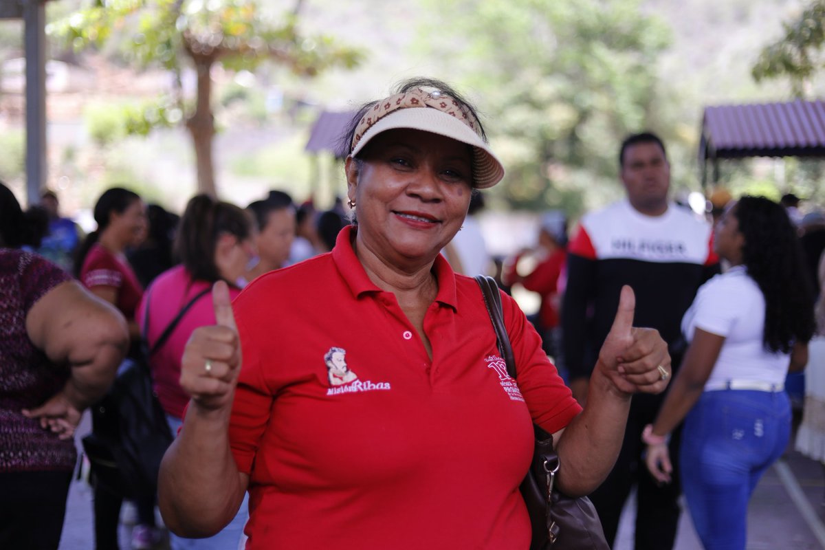 El Movimiento Futuro nos convoca a pensarnos nuevas formas de hacer política, de crear nuevos espacios para el trabajo en comunidad, para encontrarnos y reconocernos como iguales. 

Hoy el pueblo de Río Caribe, en el Edo. Sucre, se suma al Futuro y a la construcción de la Patria,