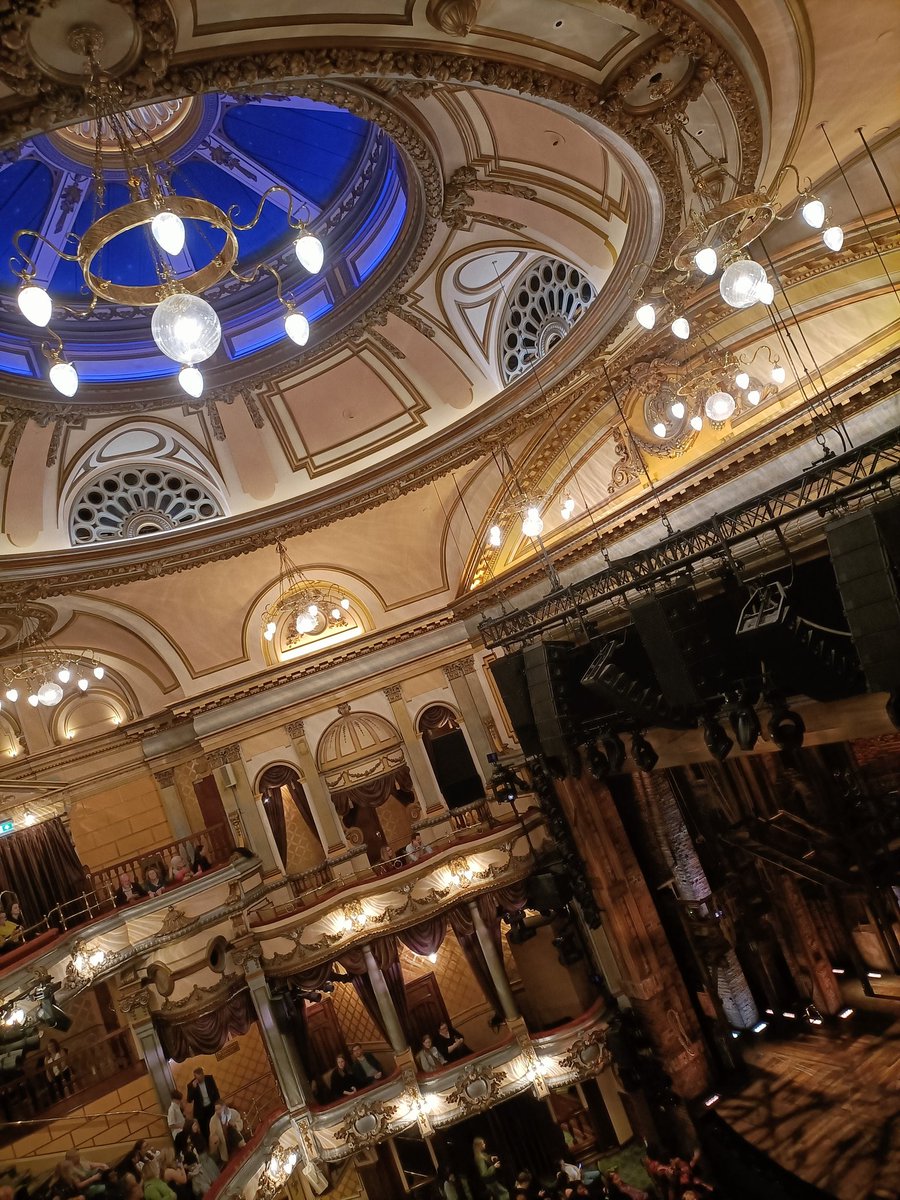 dee_tqb's tweet photo. just you wait. just you wait ❣️ #HamiltonWestEnd https://t.co/LMkWUCtszS