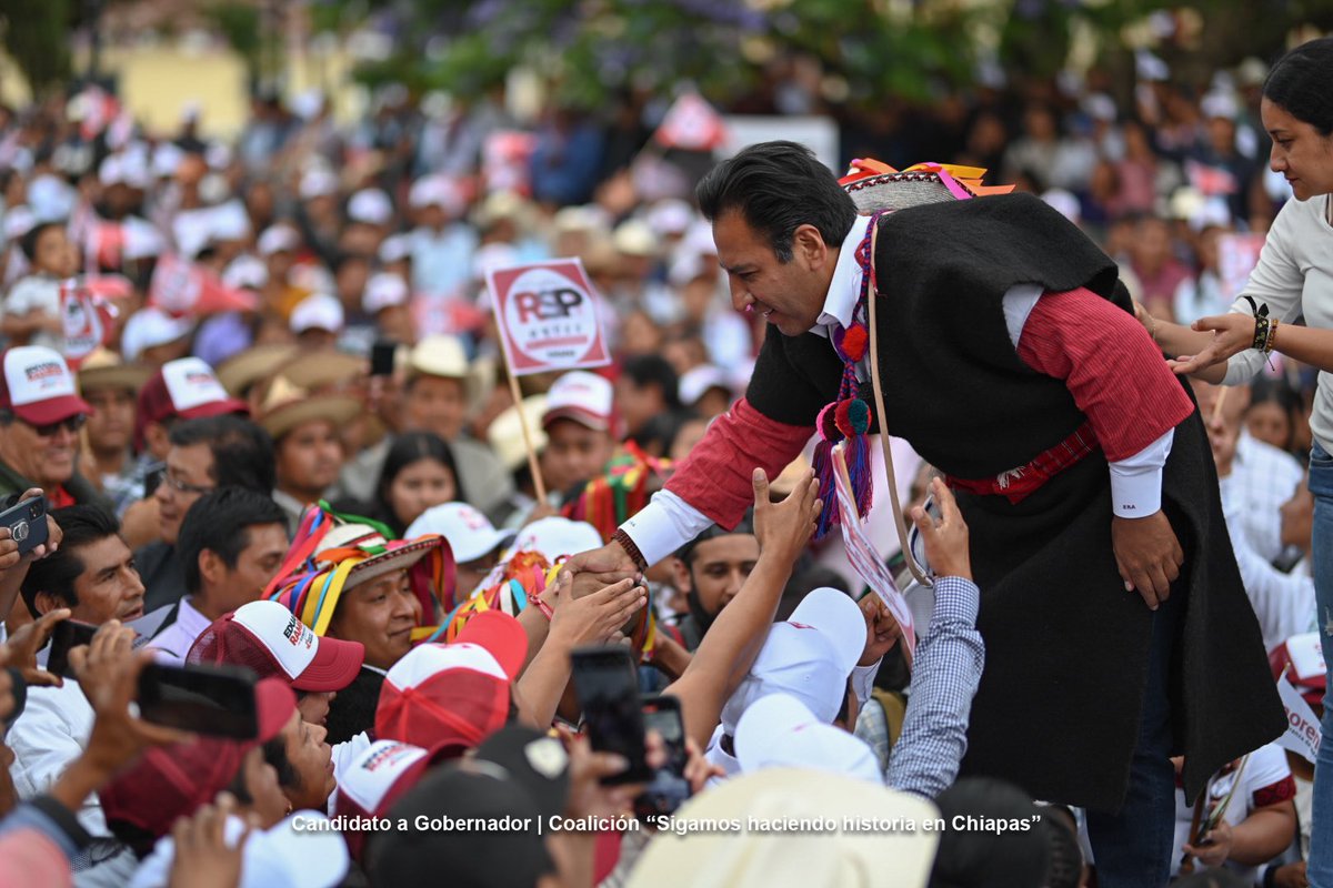 Vamos a construir entre todas y todos el nuevo pensamiento, tenemos que descolonizar el pensamiento de los mexicanos, el pensamiento español.