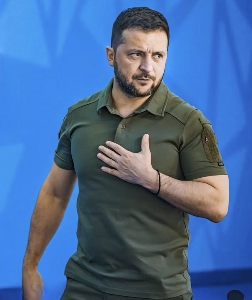 @JoriCahaya #ZelenskyyWarHero 

All day, every day ❤️‍🔥