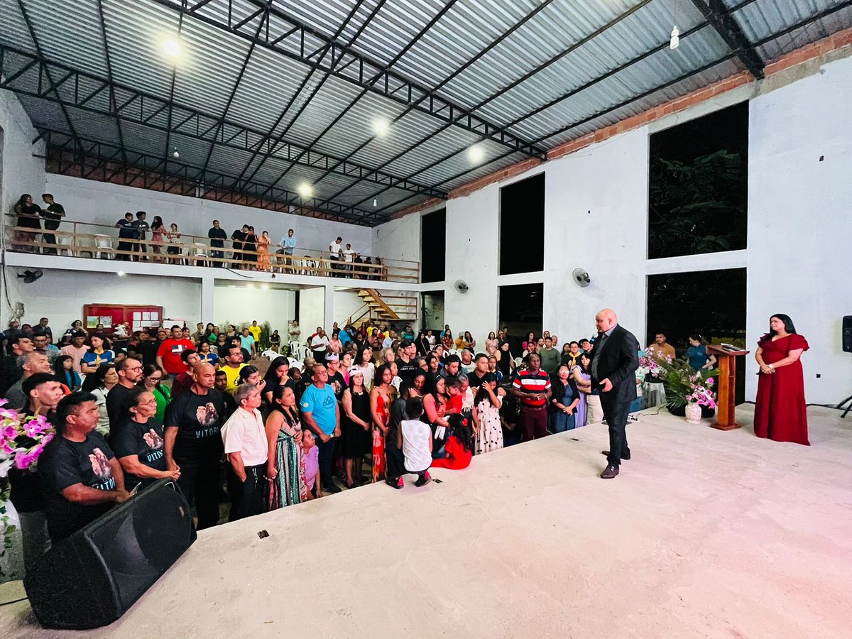 pr_israelelias's tweet photo. A A Caravana a Última Vitória passou pela Cidade de Rio preto da Eva e tivemos uma linda festa Batismal e uma multidão aceitando o Apelo de aceitar Jesus como salvador !! #AAMAR #UNoB Escolhidos para Missão https://t.co/8qmlNpQOaS