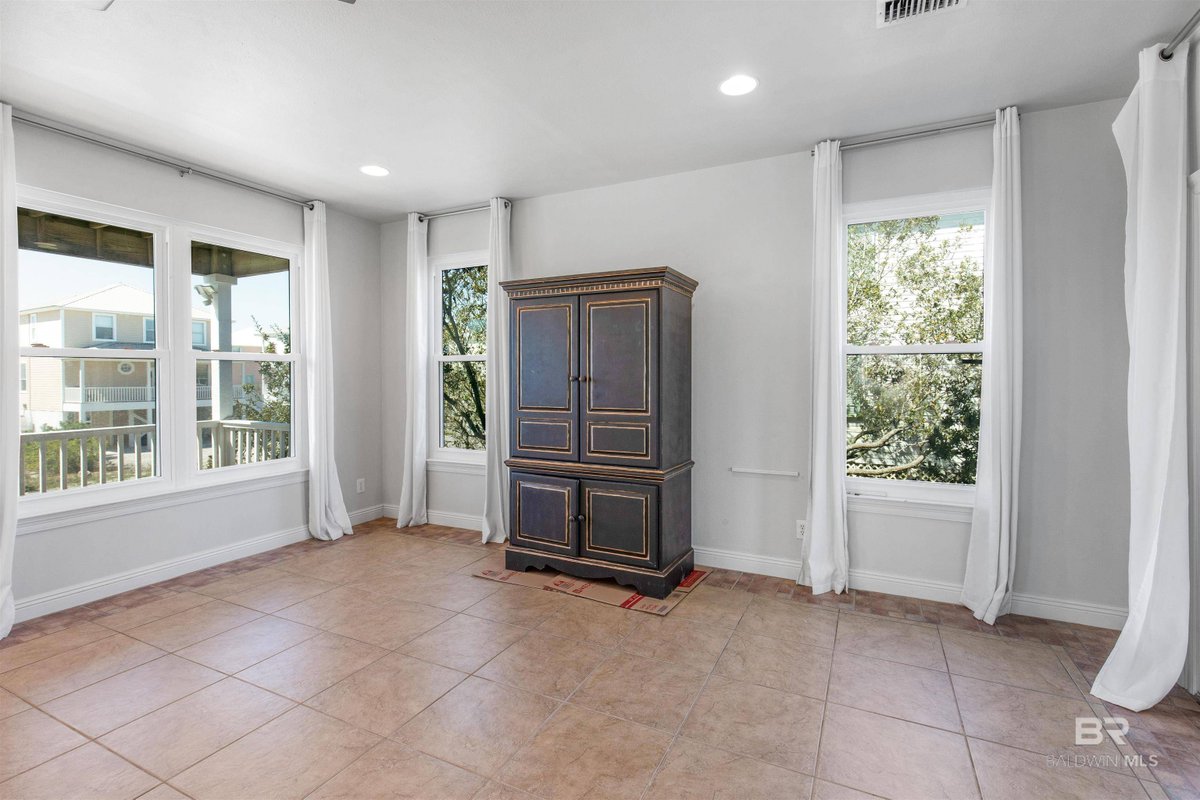 John_Ricks's tweet photo. 6095 Sawgrass Circle, Gulf Shores, AL 36542 just hit the market! Perfect Beach Home!
Take a look at this awesome space: https://t.co/7NVp7nJPOA 
My website will ask you to register.  I will not spam you and rest assured I will never sell your information! https://t.co/FkmpUle3g4