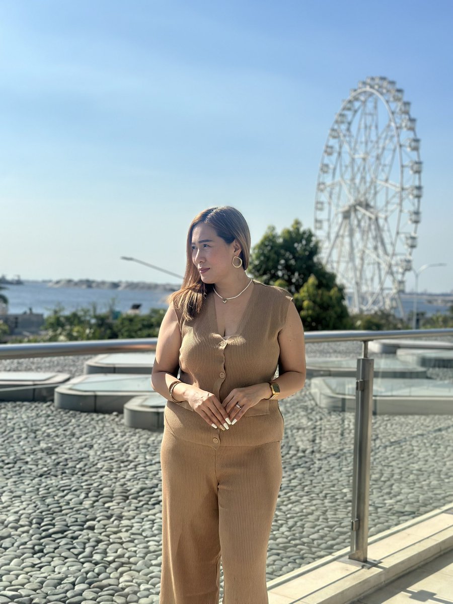 seyrahlicious's tweet photo. So hawt naman the weather! 😅 https://t.co/QF6uoQZV2H