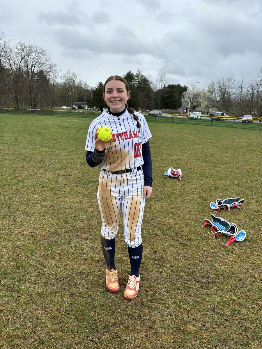 KetchamSoftball's tweet photo. 12-0 “W” v Mamaroneck 
@kbrenner2026 &amp; Maddie Perez combo for 5IP 3H 
@kbrenner2026 had a day! 3-3 3R 3RBI 1st V 💣 
@mea_metz 1-3 1st V 💣
@jnardelli2024 2-4 2R 2RBI @EmmaKozlowski34 2-3 3RBI
@KDJmedia1 @LoHud_Debbie @PJSports @RCKAthletic @KetchamNation 
Keep it rolling! https://t.co/1VRktz6Uti