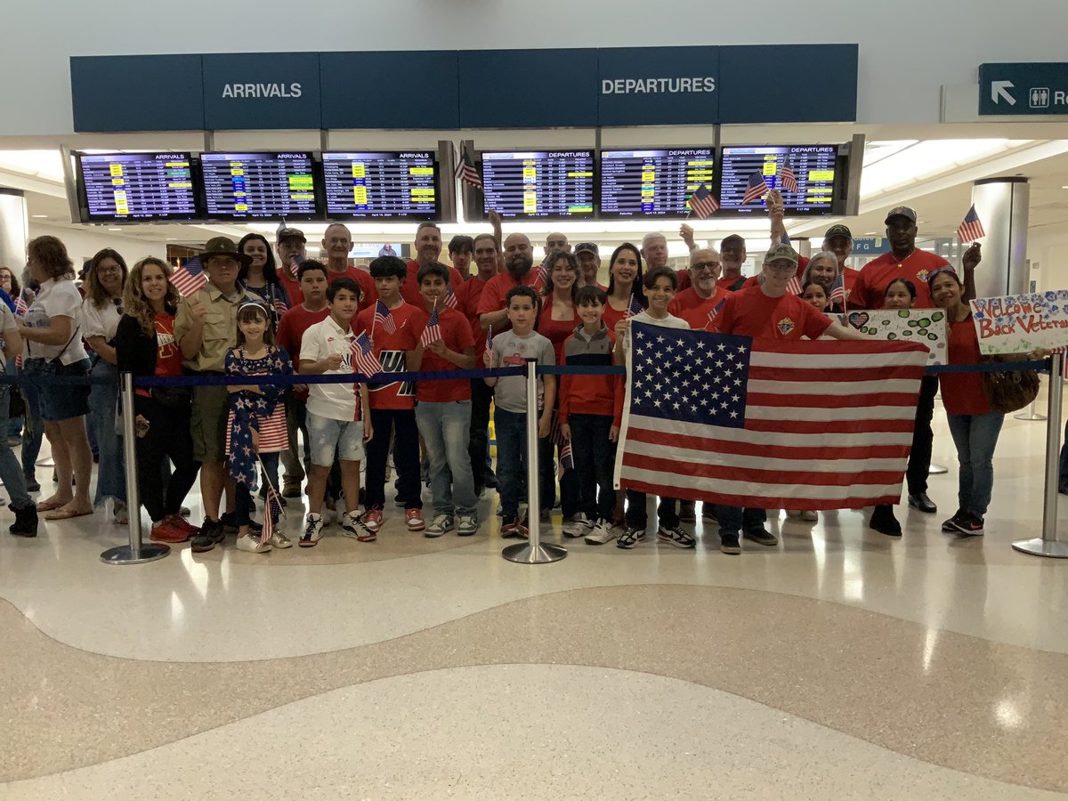 FLL's Terminal 4 is buzzing with well-wishers waiting to welcome home 69 U.S. veterans of the Vietnam, Korean, and Cold War conflicts from @honorflightSFLA’s trip to Washington, D.C. via @SpiritAirlines to visit their war memorials. Welcome back #MissionXXX #OperationHomecoming