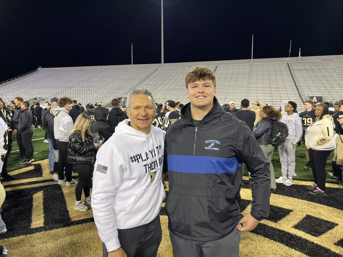 Had a great time at West Point watching the spring game. Enjoyed seeing the campus and staff again! @CoachJeffMonken @CoachJohnLoose @ArmyWP_Football @ExeterTwpFB