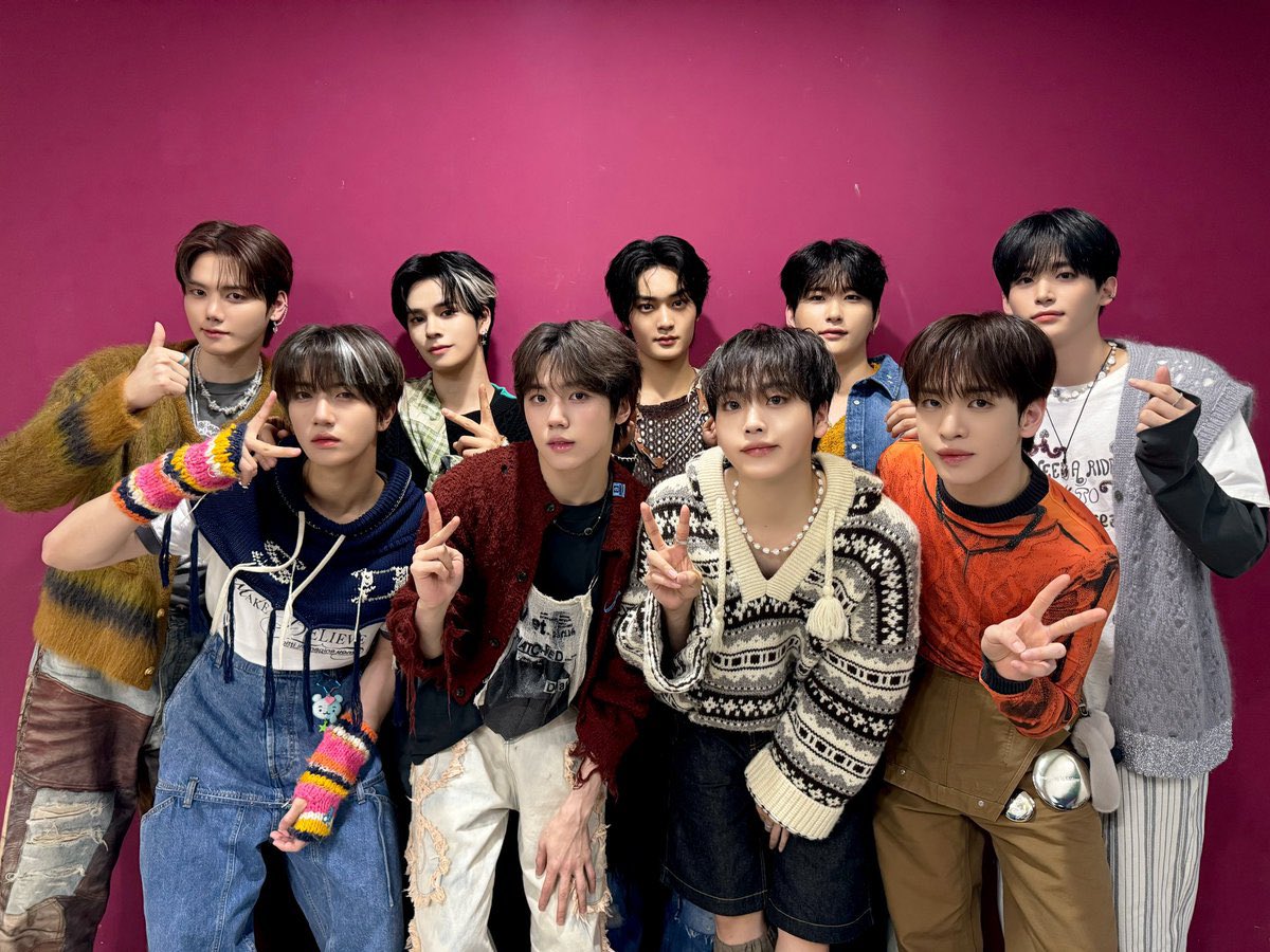 L0V3__KPOP's tweet photo. 크래비티 데뷔 4주년 축하해 🎉🎉🎉🎂
데뷔 때부터 호감이 갔었는데… 크래비티 힘내
#크래비티가_러비티를_많이_4랑한대요
#러비티와_함께라면_몇_번을_걸어도_좋아 #크래비티 #CRAVITY https://t.co/anLH70t7JN