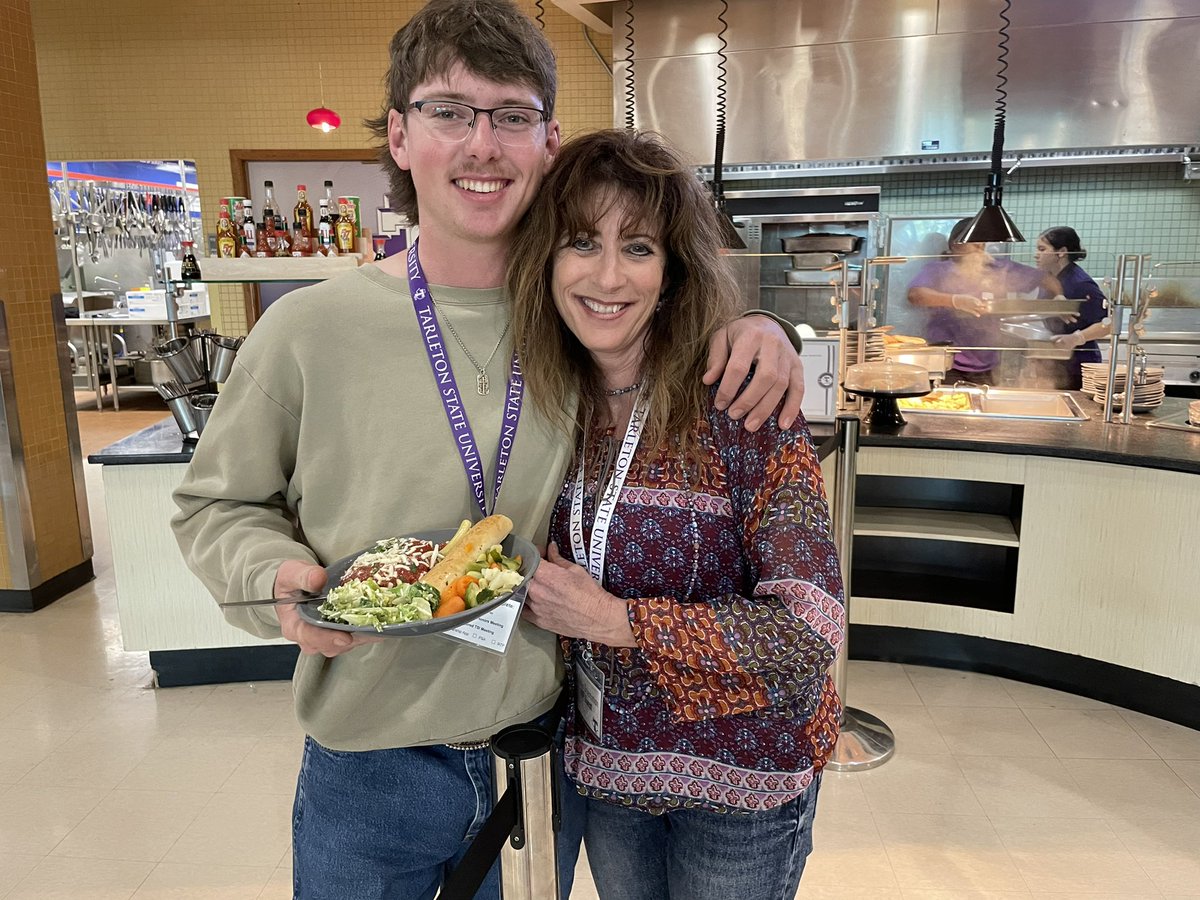 sherribphd's tweet image. Welcoming future Tarleton State Texans and their proud parents to campus! Excited for the journey ahead 🌟 💜🤠 #TarletonBound #FutureTexans #bleedpurple