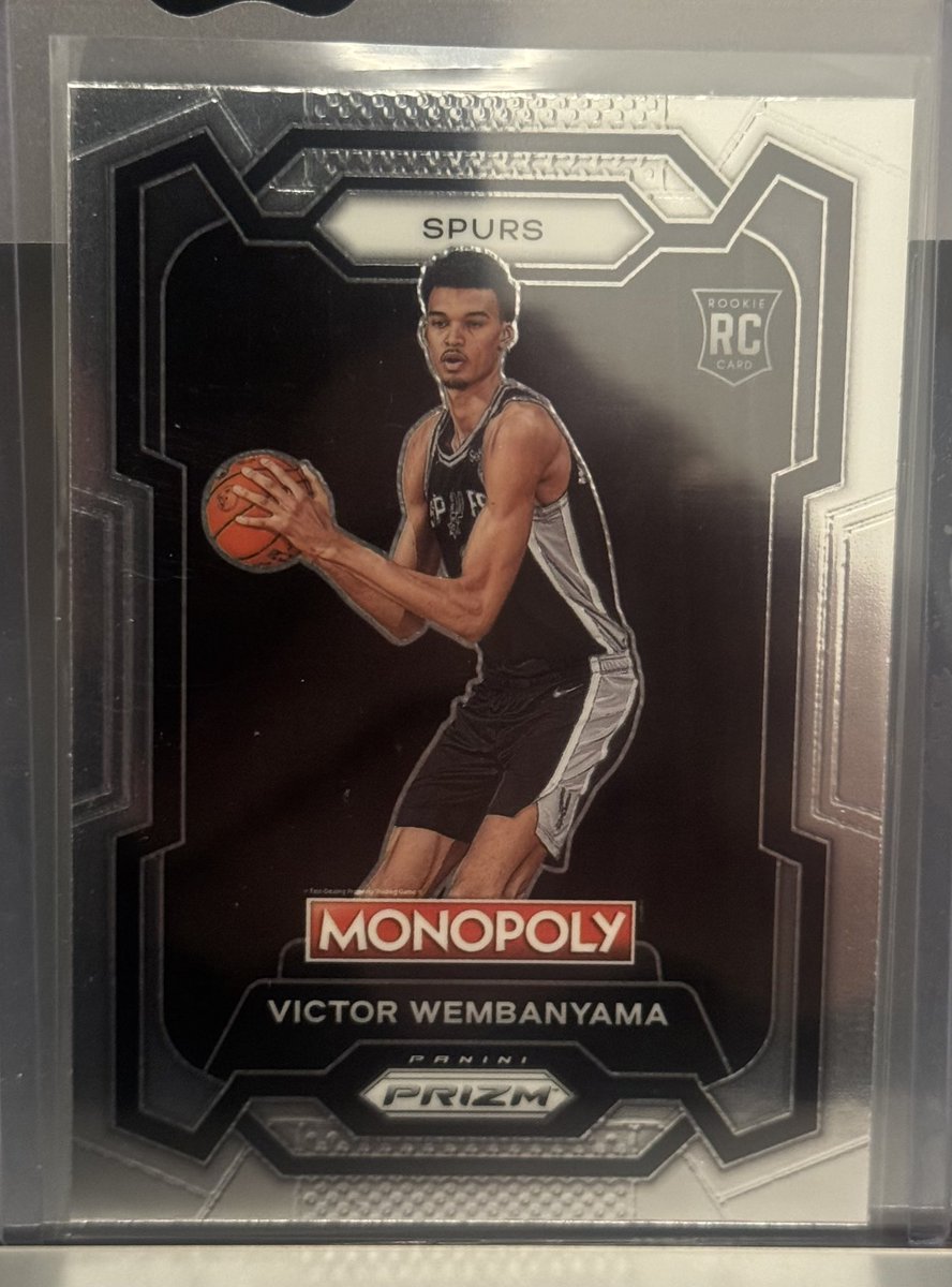 CallMeCollier's tweet image. Anyone want any of these collectible trading cards?