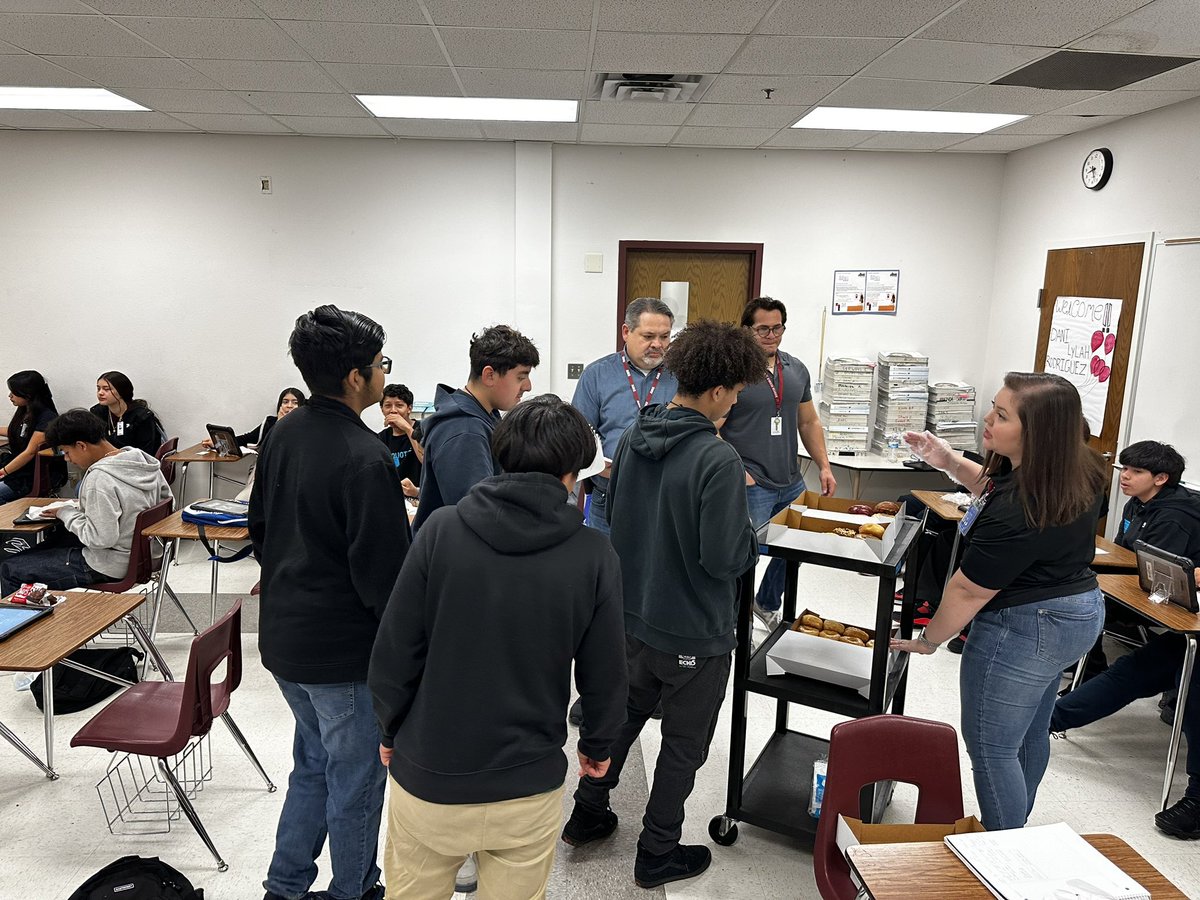 ms_tgat's tweet photo. It’s been a huge week for @Austin_Broncos RLA students! Friday we handed out rewards for the classes with the highest units complete in PowerUp. Congrats to Mr. Rodriguez’s 1st period, Ms. Malig’s 6th period, and Ms. Hill’s 7th period students! 🎉

@mrs_mbrooks @cmauricio0821 https://t.co/bNHrd2meRD