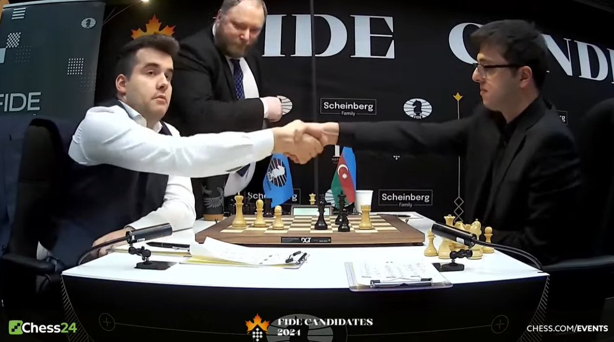 Nijat Abasov draws for the first time with Black, against Ian Nepomniachtchi! Nepomniachtchi is still in tied first with Gukesh. #FIDECandidates