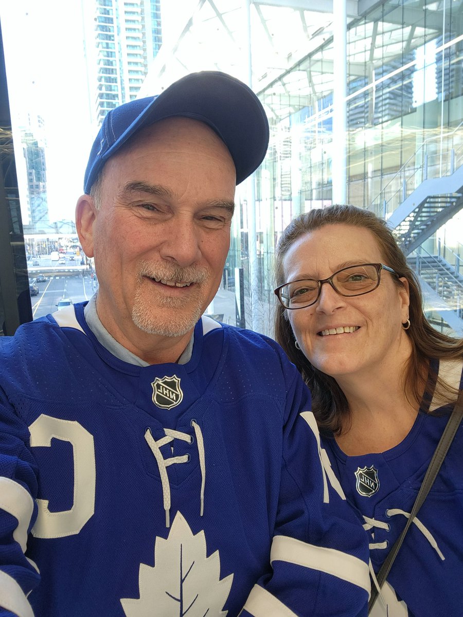pshepherd28's tweet photo. Date night. #leafsforever https://t.co/vx3HRhXfIx