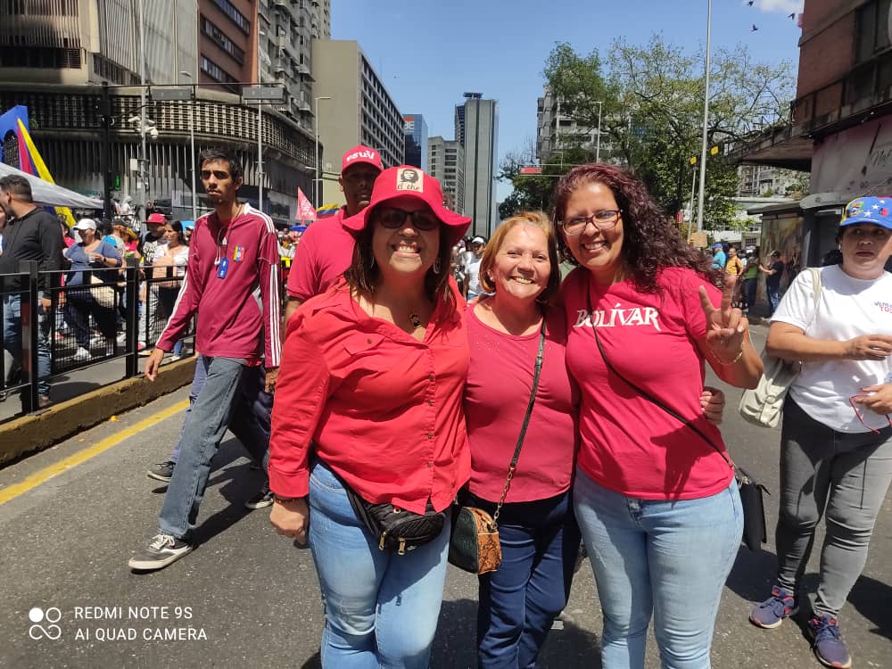 FidelidadACuba's tweet photo. #Cada11TieneSu13 La Solidaridad en la calle en la defensa de la Revolución Bolivariana, en el 22 aniversario del rescate del Comandante Chávez de las hienas del fascismo financiado y orientado por el imperialismo norteamericano. @dcabellor @pinfantea @PartidoPSUV @FidelVasquzPSUV https://t.co/HPmhEWsR9P