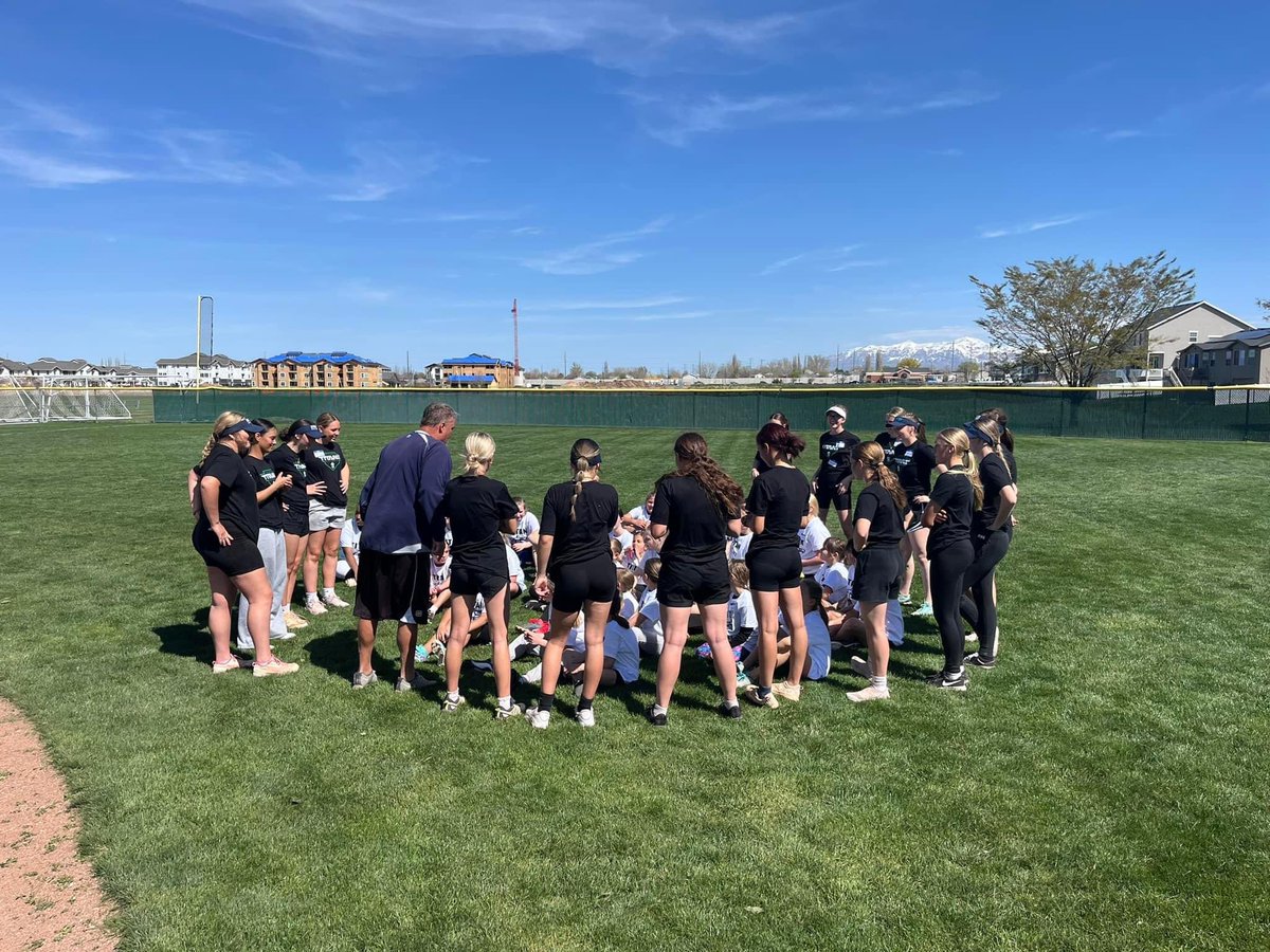Jazmine Prathan (@jazmineprathan) on Twitter photo Another aspect of softball I enjoy is teaching the next generation of ladies coming up to play. Today, my Syracuse High School Softball team held a clinic and we did just that. So fun and they all did so well.
GO CUSE!!
<a href="/Cusesoftball22/">Cusesoftball</a> <a href="/SHS_Titans/">Syracuse High School</a> Another aspect of softball I enjoy is teaching the next generation of ladies coming up to play. Today, my Syracuse High School Softball team held a clinic and we did just that. So fun and they all did so well.
GO CUSE!!
<a href="/Cusesoftball22/">Cusesoftball</a> <a href="/SHS_Titans/">Syracuse High School</a>
