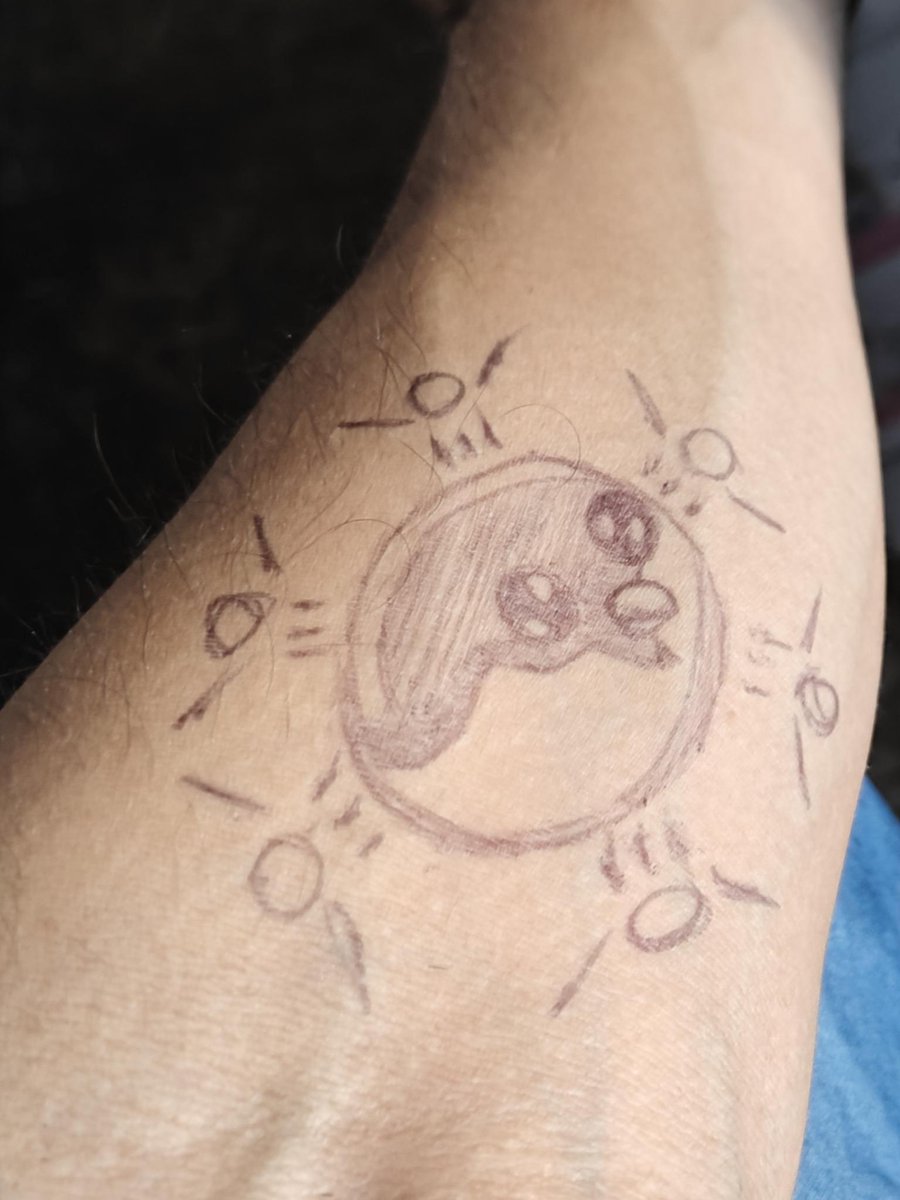 RayHern4ndez's tweet photo. @kanarytoken

#kanarytattoo

#degenkanary https://t.co/zUl3XghOuc