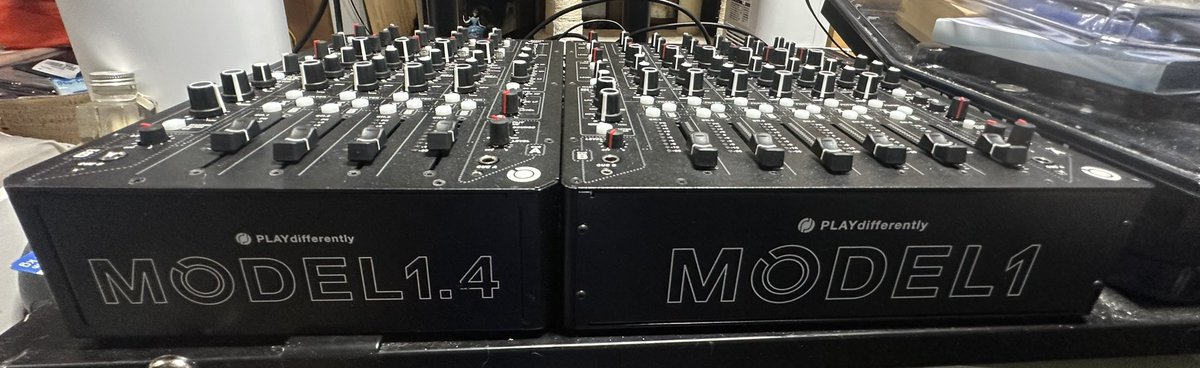DJ_J_LOW's tweet photo. どうも、日本で唯一(多分)10チャンネルの男になりました。
#playdifferently
#model-1
#model-1.4 https://t.co/6gouQSlxo7