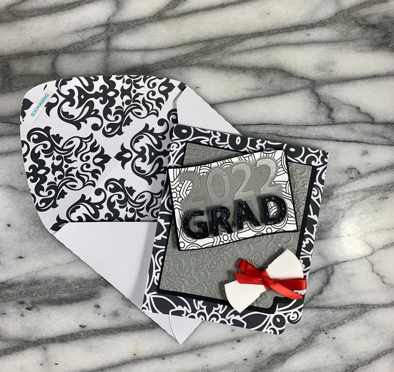 Check this out from Angelica at @Athyme2beecomfo and her shop on #Etsy

Graduation Gift Card Holder
etsy.com/shop/atime2bee…

#partysupplies #starseller #etsyshop #handmade #papercraft