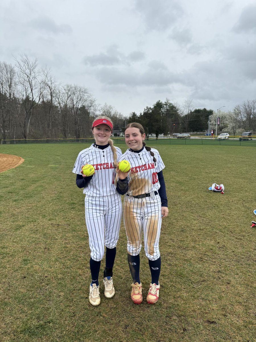 mea_metz's tweet photo. Great game today against Mamaroneck 12-0! I hit my first Hight School HOME RUN! Also Congratulations to my teammate
©kaelynbrenner2026 for hitting her first HOME RUN! (don't mind the BAD local live video)
©ketchamsoftball https://t.co/nUvREZTWW2