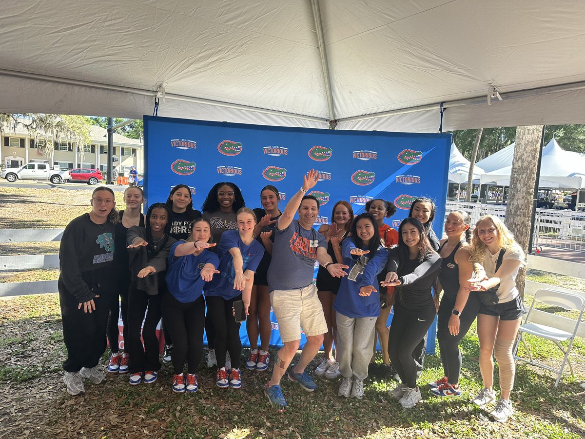 gator_cards's tweet photo. Thank you @Fl_Victorious for a great day before and after the game! https://t.co/WSAerGvZY7