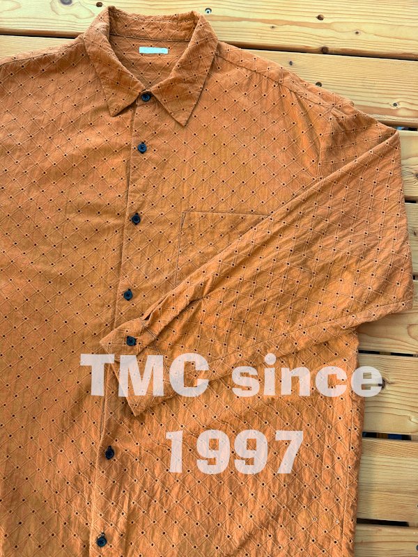 黒と白のみでグレーがあったらなぁと思った私、黒のシャツを漂白剤