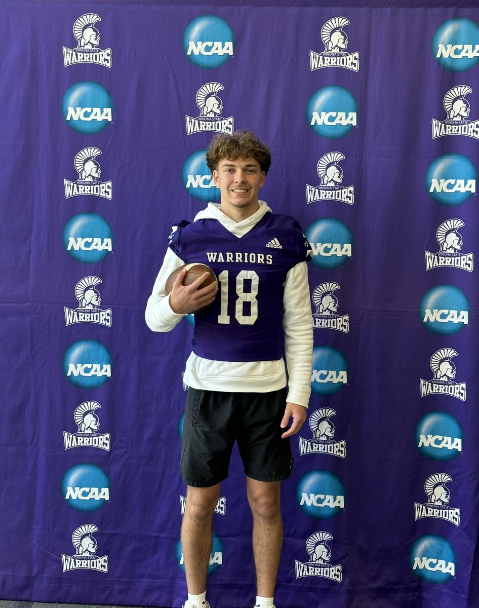Had a great time at the <a href="/WinonaState_FB/">Winona State Football</a> junior day! Thanks <a href="/CoachCosgrove18/">Charlie Cosgrove</a> <a href="/Coach_Bergy/">Brian Bergstrom</a> <a href="/WasecaFootball/">Brad Wendland</a>