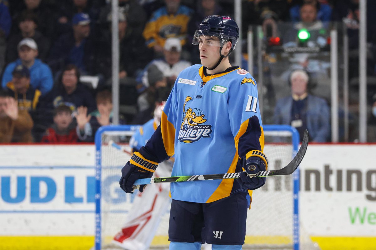 Congrats to <a href="/Bmic91/">Brendon Michaelian</a> on playing in pro game #⃣5⃣0⃣ tonight! 👏