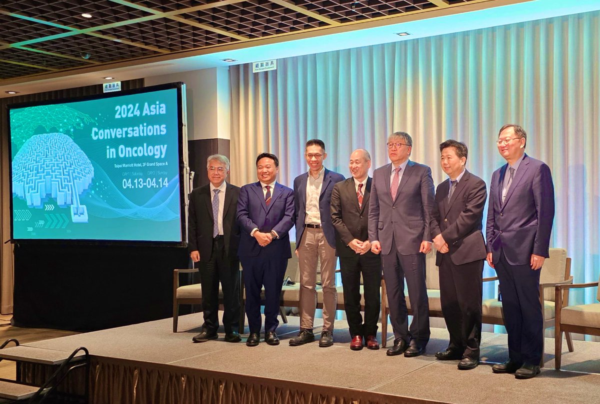 herbloong's tweet photo. A whirlwind trip โ๏ธ to #Taipei to attend #TASLC co-organised #ConversationsInOncology meeting. We provided updates on all aspects of drug development in #NSCLC. Cannot leave w/o slotting in some local beef noodles ๐๏ฟฝ๏ฟฝ๐- even if it had to be at the airport ๐ #LCSM @CUHKMedicine https://t.co/rsKrJAr9N5