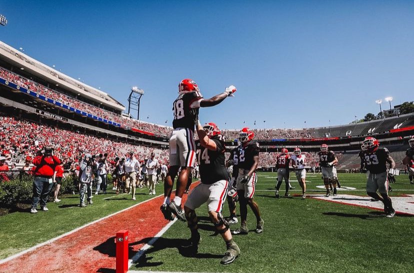 Had a Great visit today at UGA . Can't wait to get back. Thanks for having me @KirbySmartUGA and @CoachSchuUGA . @GeorgiaFootball @BALLERSCHOICE1 @lukewinstel @LemmingReport @ErikRichardsUSA @SWiltfong247 @tygtalexpo @adamgorney @JeremyO_Johnson @CoachClem @recruitgeorgia