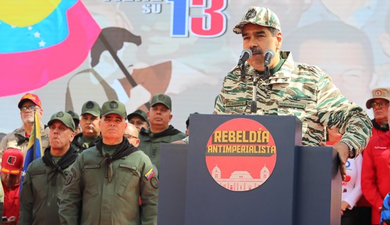 #Gobierno || Presidente Maduro anuncia reforma constitucional para establecer la cadena perpetua Con ello, dijo, se garantizará 'la inhabilitación de por vida a la corrupción' así como 'cadena perpetua contra la traición a la patria' para 'que esa gente se pudra en la cárcel'