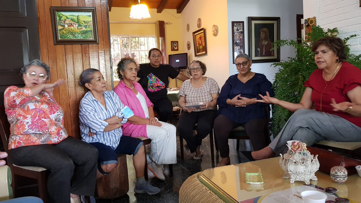 @msocialistashn se reune con la coordinadora de la Federación Democrática Internacional de mujeres(FDIM para solicitar formalmente ser miembro de la Federación en esta reunión estuvo invitada nuestra embajadora en venezuela @scarleth_ivette mujeres socialistas avanza organización