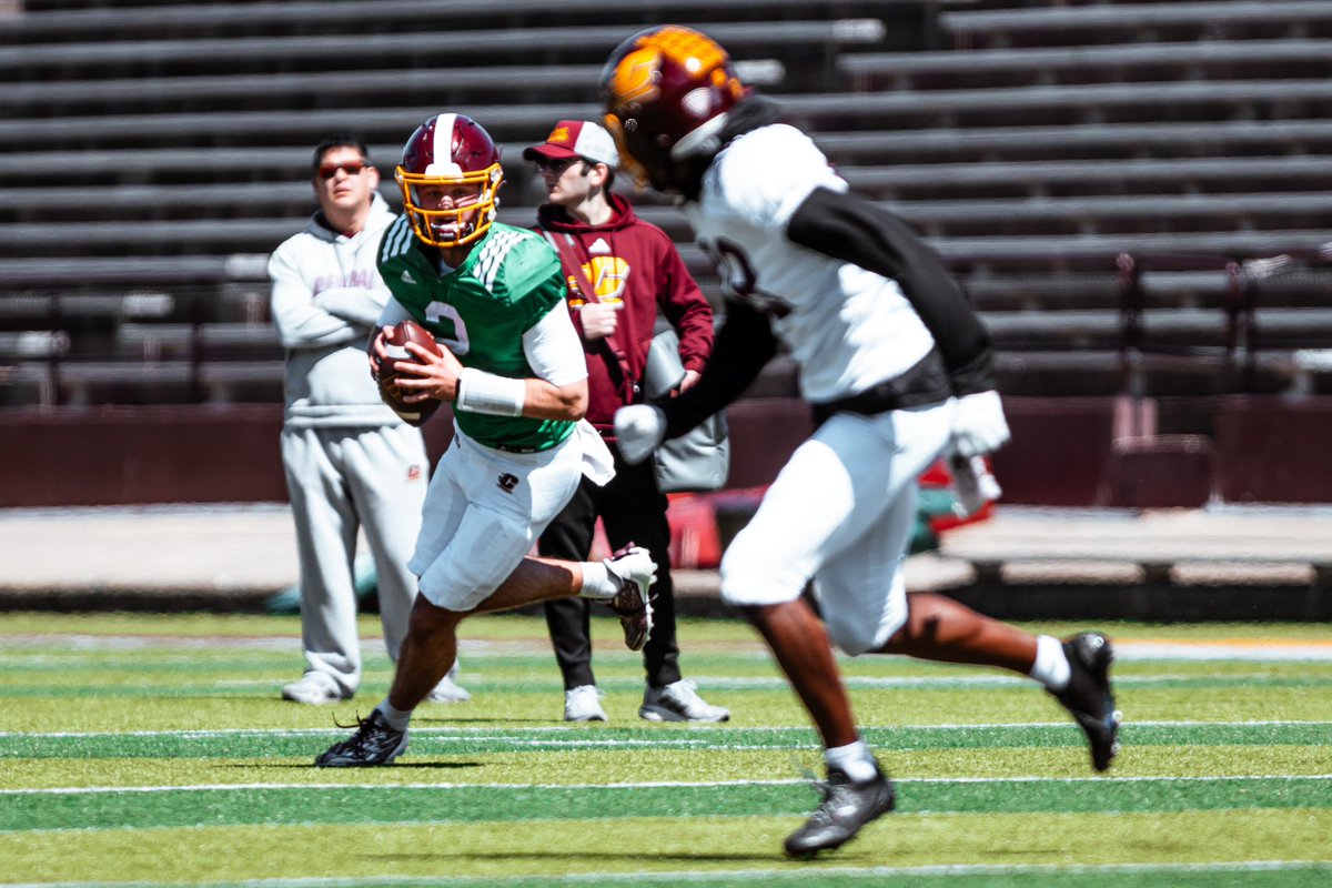 CMU_Football tweet picture