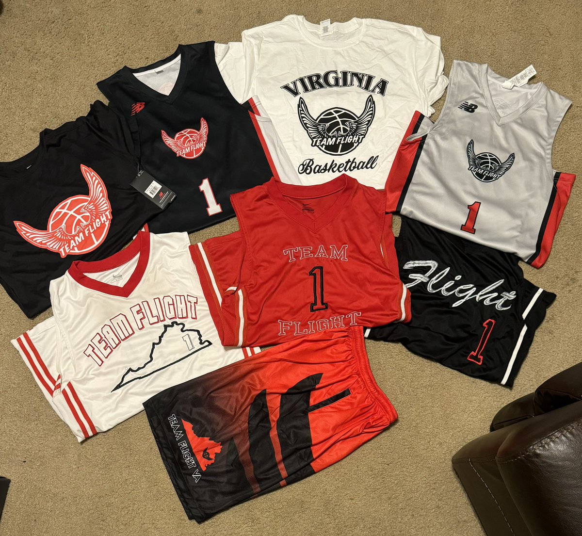 TeamFlightVa's tweet photo. Been on a hiatus for a while but thinking about a resurgence! @BigShotsToday @zg_midatlantic @newbalancehoops https://t.co/oKCRnaBTUX
