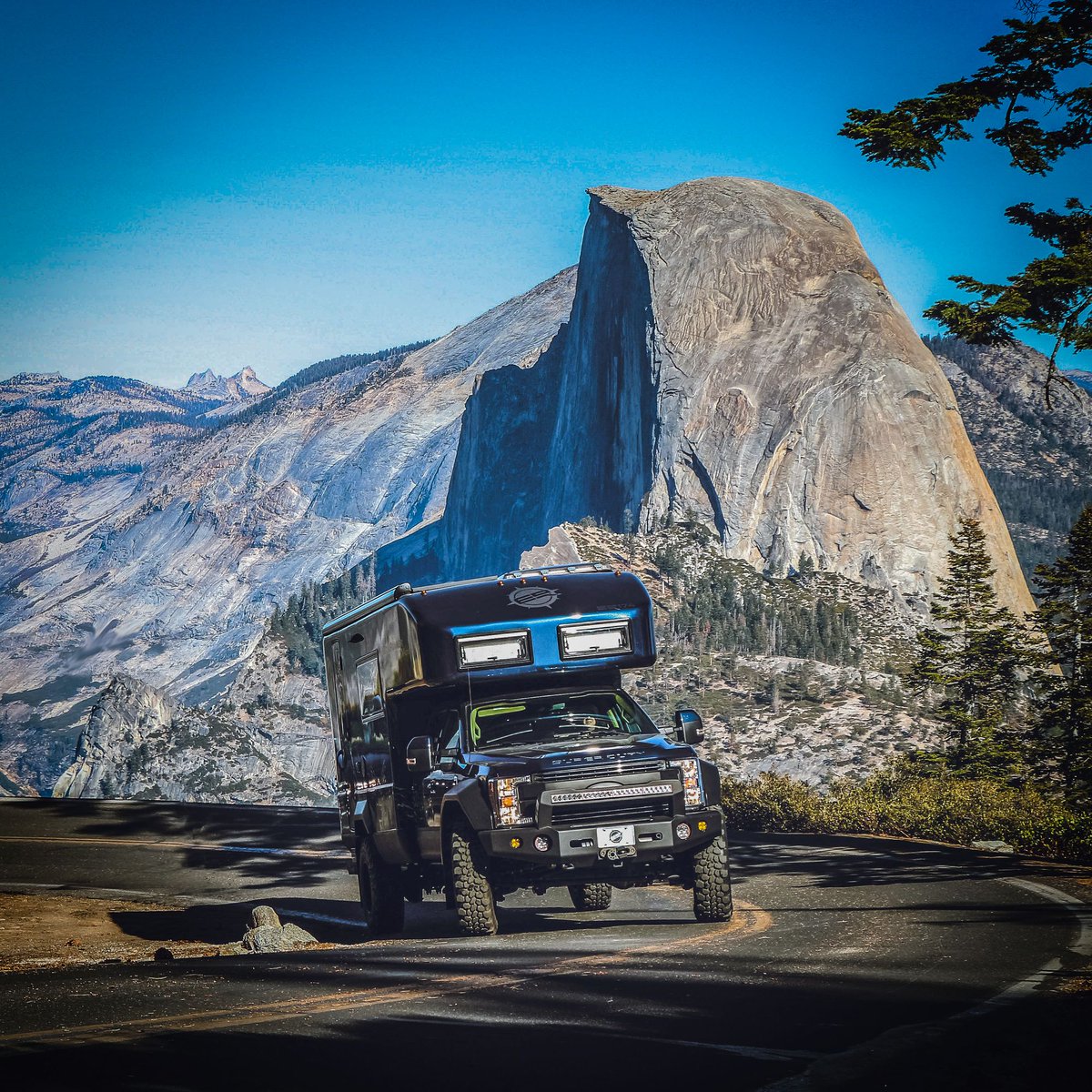 Warmer weather is near! Who's excited for summer camping trips? ☀️ · · · #earthroamer #offroad4x4 #expeditionvehicle #campinglife #overlanding #4x4life #4x4trucks #vanlife #vanlifeadventures #rvlife #luxuryvehicles