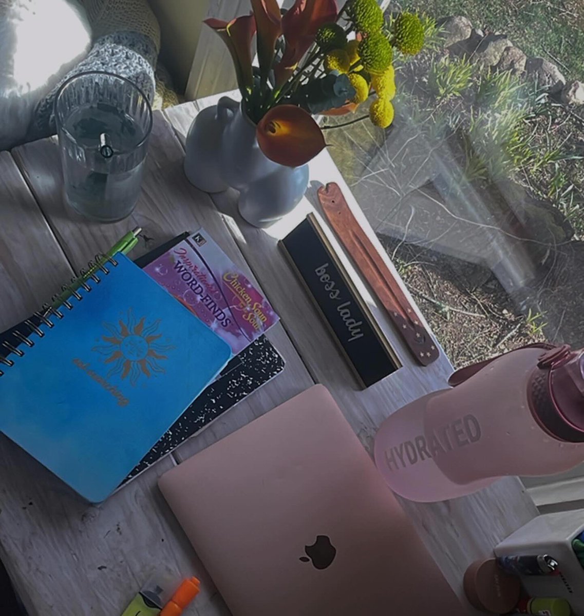 BostonBlondeBae's tweet photo. Life Lately 🪽🧘🏼‍♀️💝🪷🏰💐👸🏼📖🪬 https://t.co/nOlDncs0mS