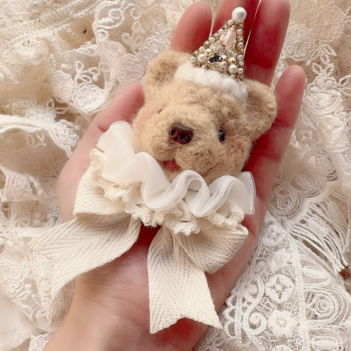 silkmafu00's tweet image. 本日4/14 GLMにて❣️
Piariさんブース(D10)にてこちらのくまちゃんたちもお迎え待ちしております🧸✨
画像2枚目の子はブローチになっています

#GML
#ゴスロリマーケット