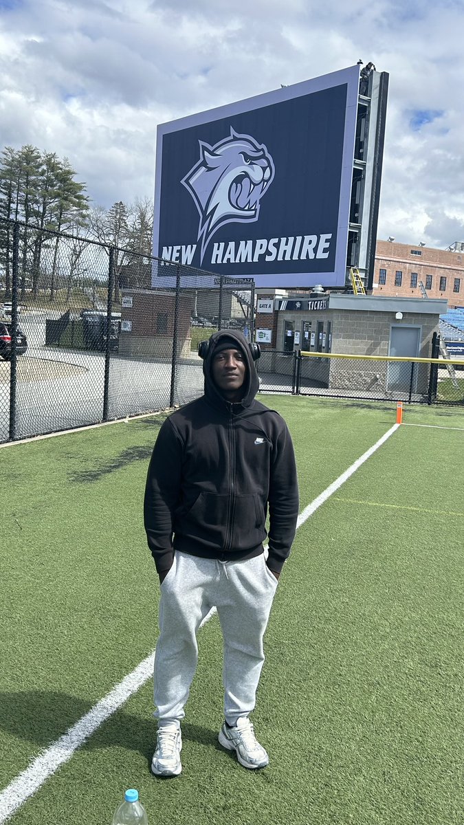 Stopped by @UNH_Football for a junior day. Enjoyed the campus tour and watching the guys compete. Thanks for bringing me out @Coach_DeAndrade @603Recruiting